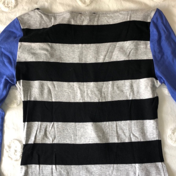 Express Color Block Tee - Picture 3 of 3